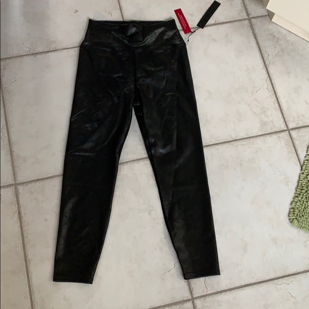 Carbon38 black leggings